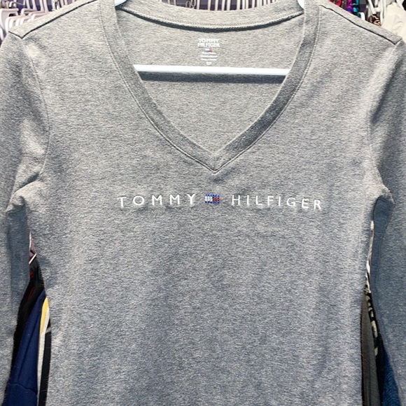 Tommy Hilfiger Grey long sleeve shirt tshirt very soft like new color beads sz S - Picture 1 of 8